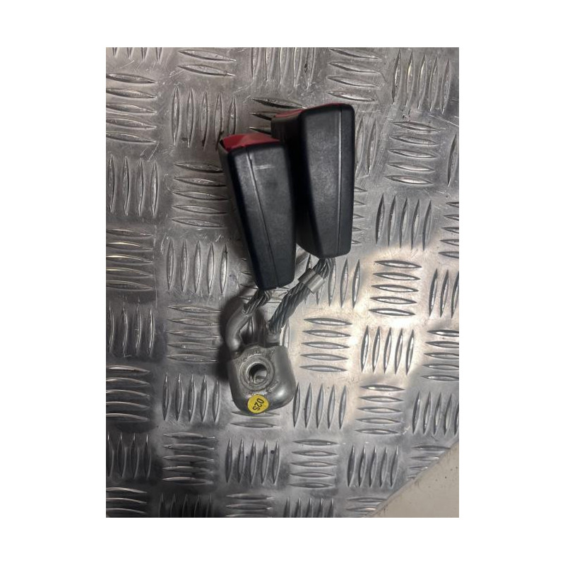 Attache ceinture arriere gauche VOLKSWAGEN  d’occasion