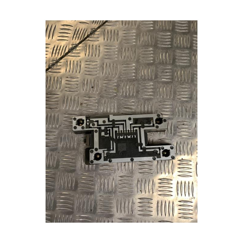 Platine feu arriere gauche RENAULT CLIO 1 PHASE 1 d’occasion