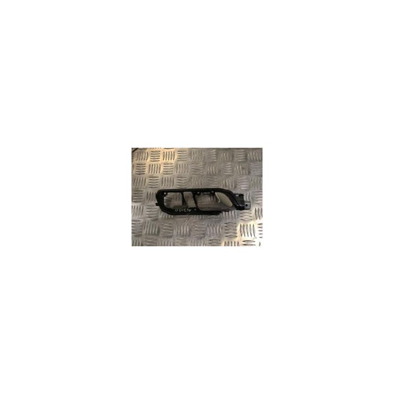 Poignee interieur avant droit VOLKSWAGEN POLO 4 PHASE 1 d’occasion