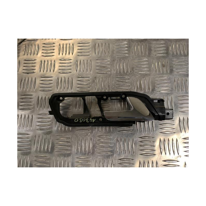Poignee interieur avant droit VOLKSWAGEN POLO 4 PHASE 1 d’occasion