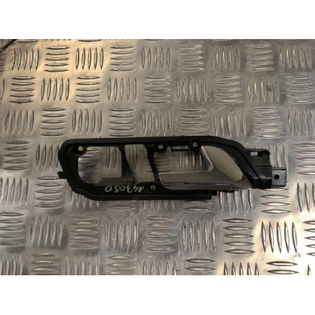 Poignee interieur avant droit VOLKSWAGEN POLO 4 PHASE 1 d’occasion