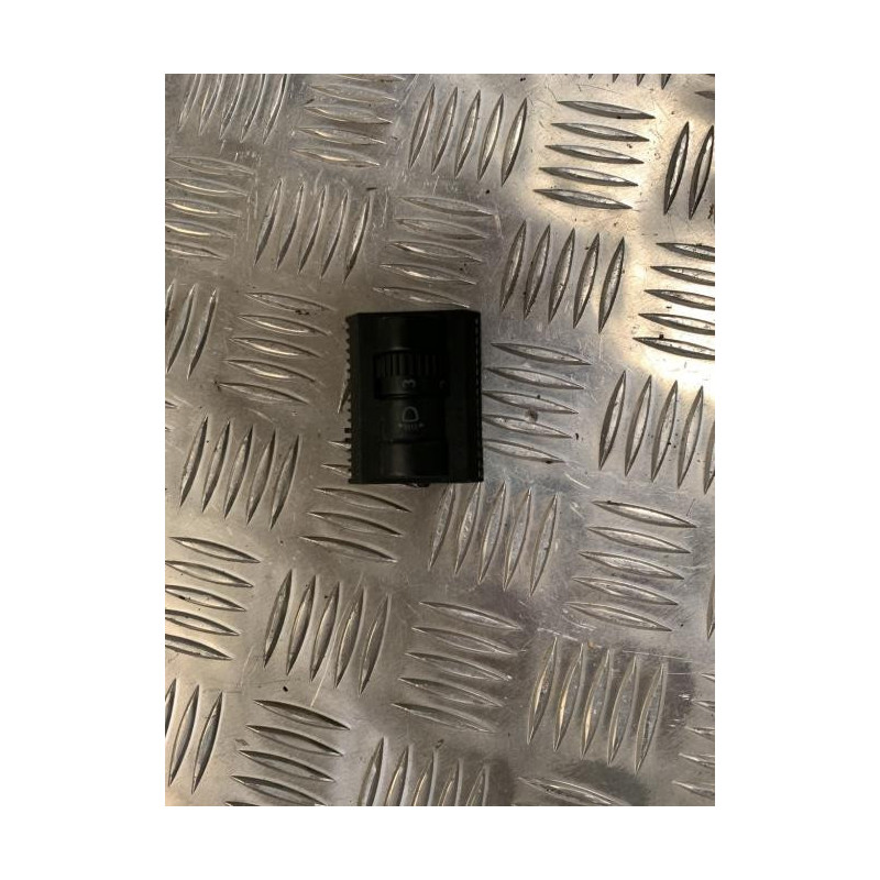 Commande de reglage hauteur de phare VOLKSWAGEN POLO 4 PHASE 1 d’occasion