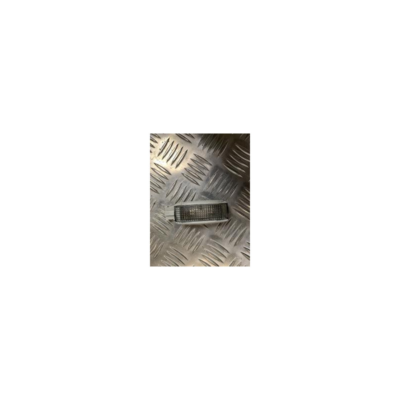 Eclairage de plafonnier VOLKSWAGEN POLO 4 PHASE 1 d’occasion