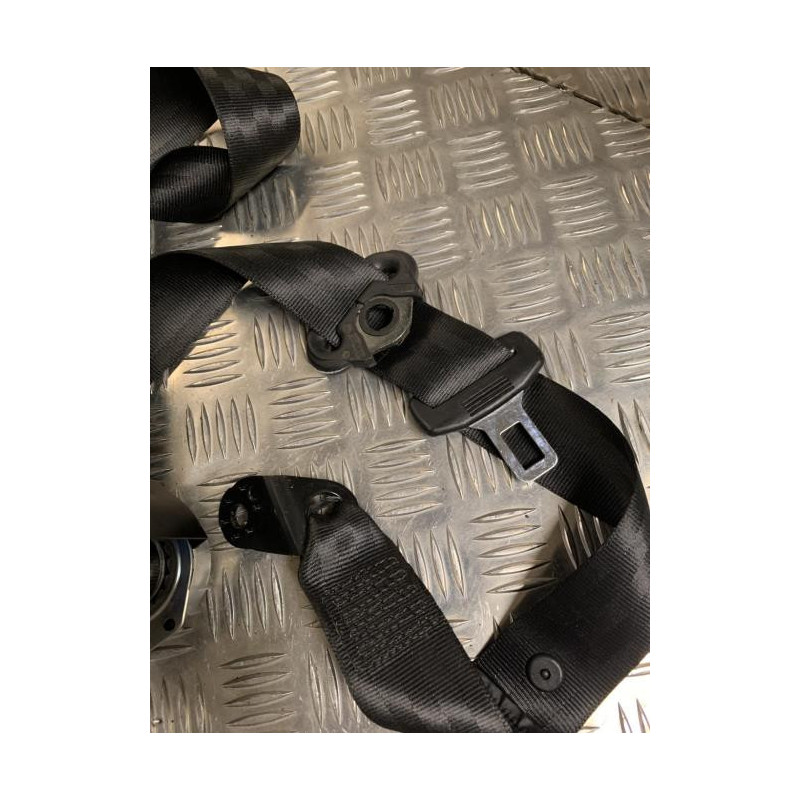 Ceinture arriere gauche VOLKSWAGEN POLO 4 PHASE 1 d’occasion