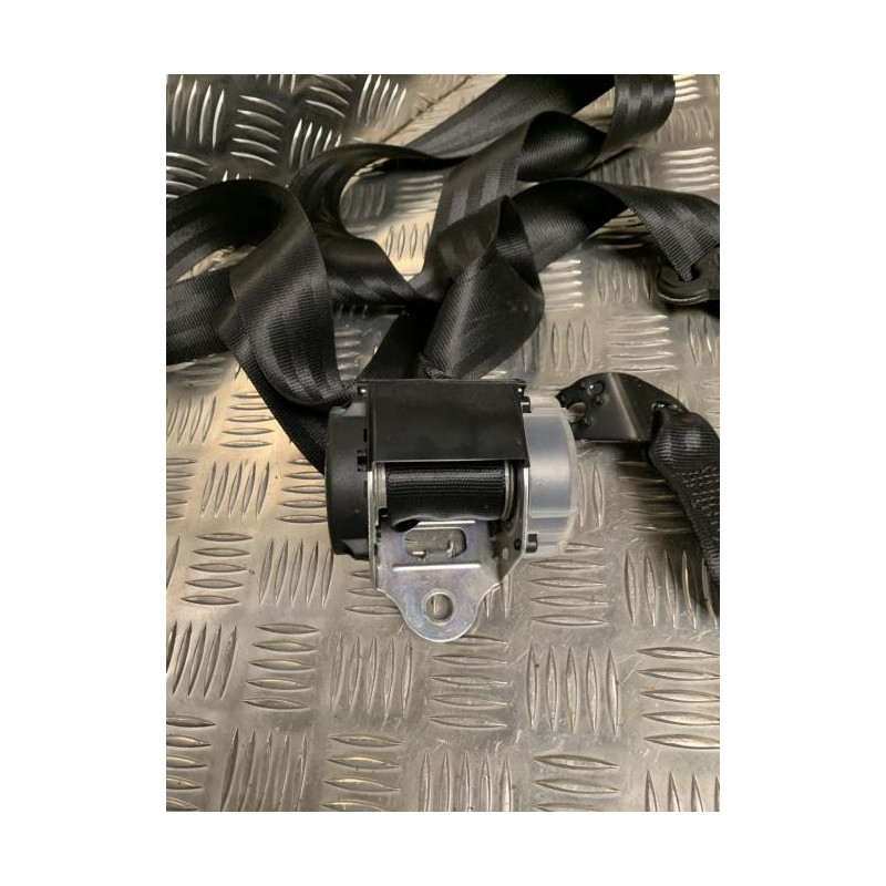 Ceinture arriere gauche VOLKSWAGEN POLO 4 PHASE 1 d’occasion
