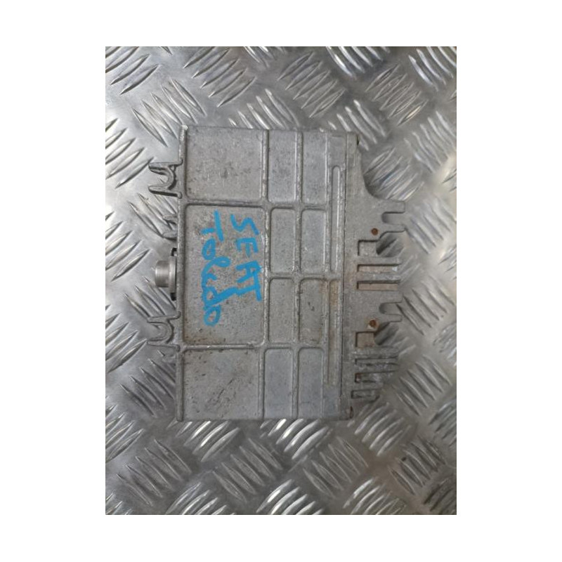 Calculateur moteur SEAT CORDOBA 1 PHASE 2 d’occasion