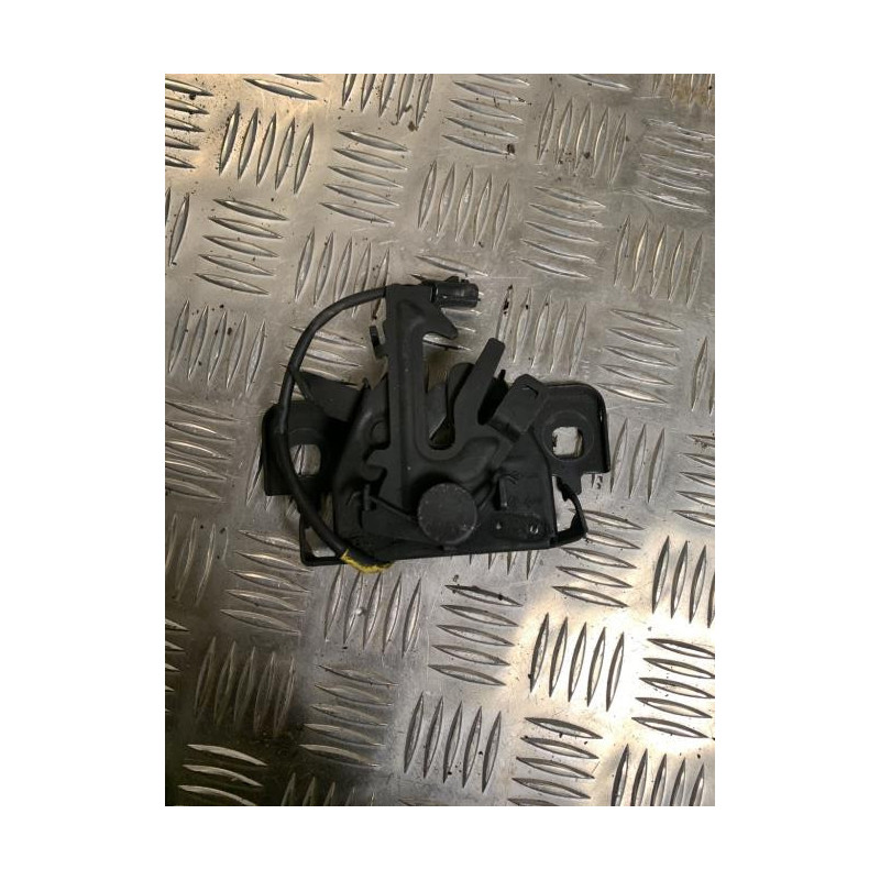 Serrure de capot RENAULT CLIO 4 PHASE 2 d’occasion