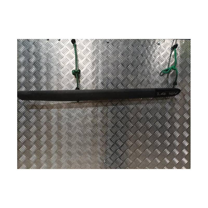 Baguette de porte avant droite RENAULT CLIO 2 PHASE 2 d’occasion