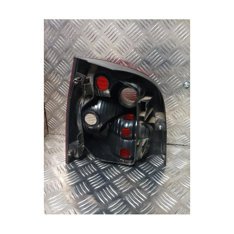 Feu arriere principal droit (feux) VOLKSWAGEN POLO 4 PHASE 1 d’occasion