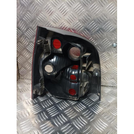 Feu arriere principal droit (feux) VOLKSWAGEN POLO 4 PHASE 1 d’occasion
