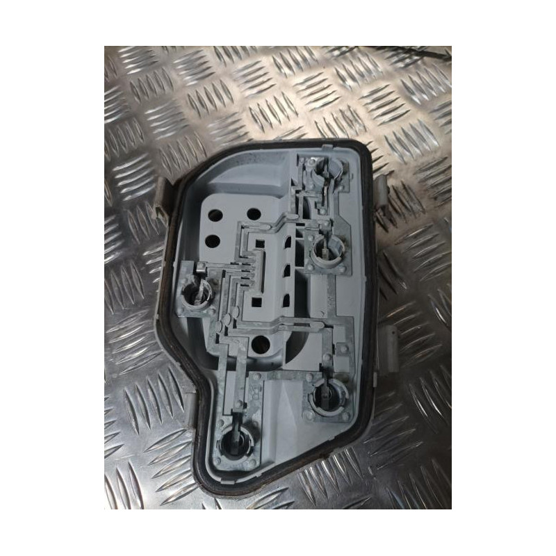Platine feu arriere droit VOLKSWAGEN POLO 4 PHASE 1 d’occasion