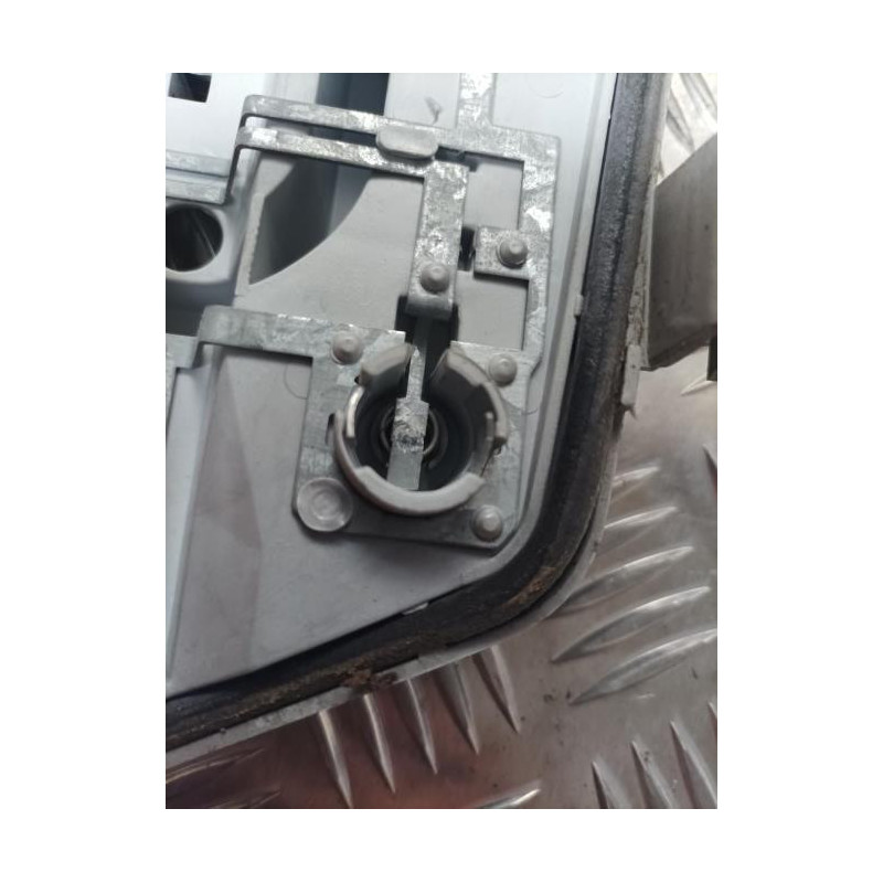 Platine feu arriere droit VOLKSWAGEN POLO 4 PHASE 1 d’occasion