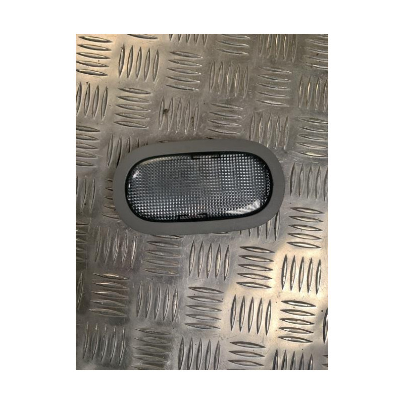 Eclairage de plafonnier RENAULT CLIO 2 CAMPUS PHASE 1 d’occasion