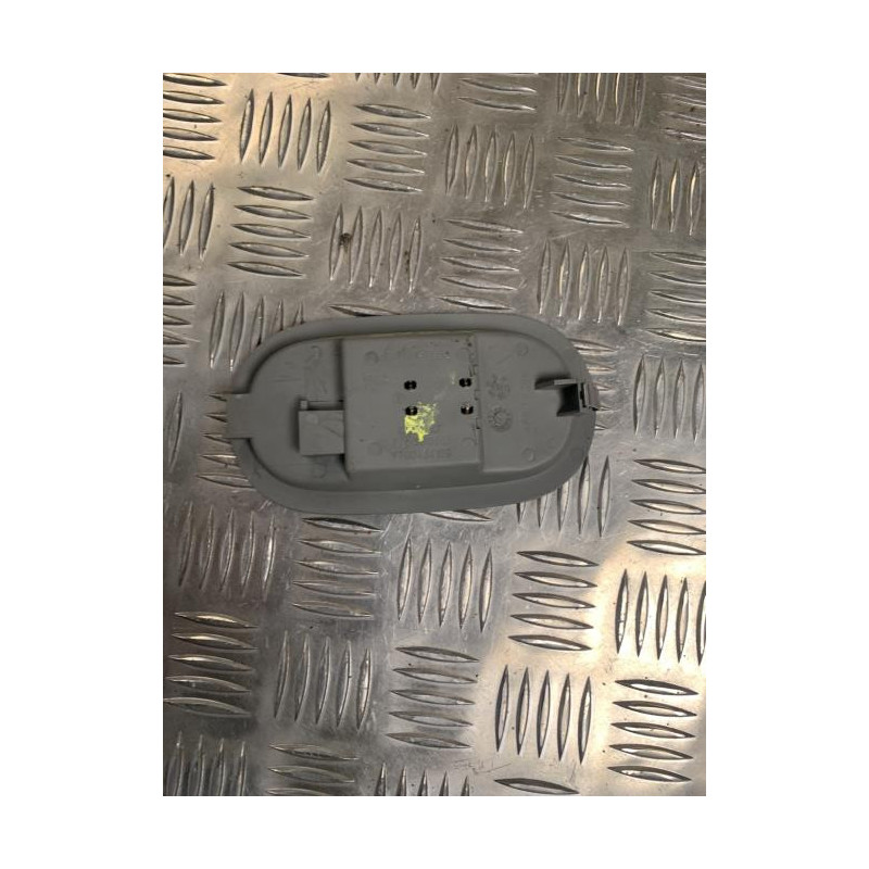 Eclairage de plafonnier RENAULT CLIO 2 CAMPUS PHASE 1 d’occasion