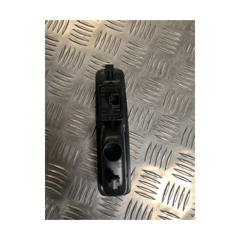 Interrupteur de leve vitre arriere droit RENAULT SCENIC 3 PHASE 1 d’occasion
