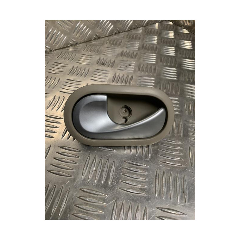 Poignee interieur avant gauche RENAULT MODUS PHASE 2 d’occasion