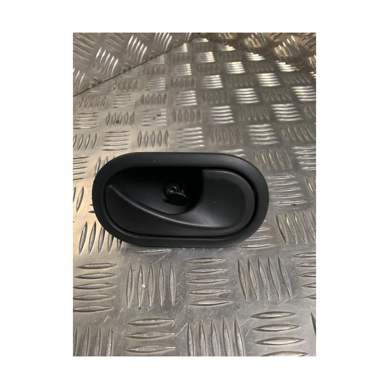 Poignee interieur avant droit RENAULT SCENIC 2 PHASE 1 d’occasion