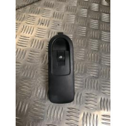 Interrupteur de leve vitre avant droit RENAULT SCENIC 2 PHASE 1 d’occasion