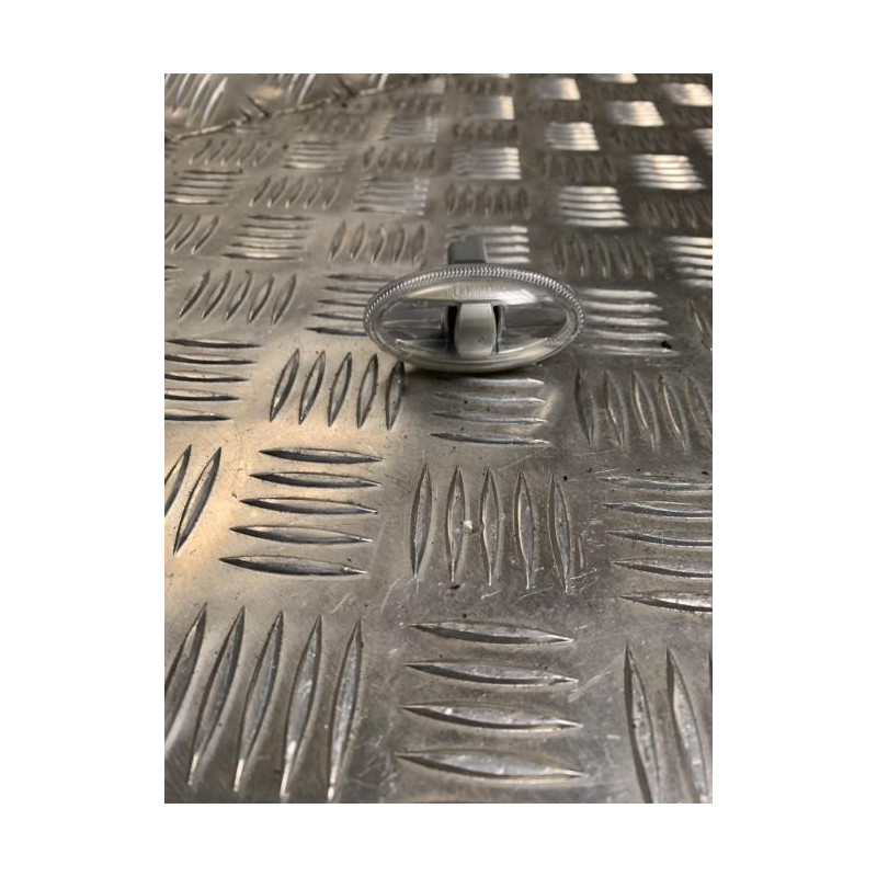 Repetiteur clignotant avant gauche (Feux) PEUGEOT 407 PHASE 1 d’occasion