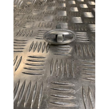 Repetiteur clignotant avant gauche (Feux) PEUGEOT 407 PHASE 1 d’occasion