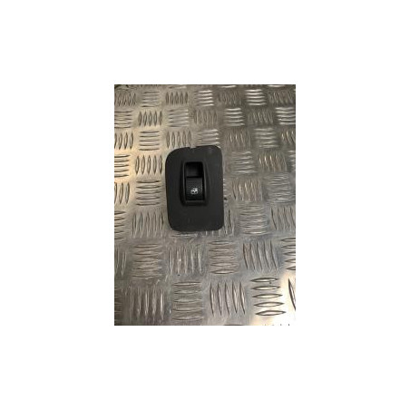 Interrupteur de leve vitre avant droit FIAT QUBO d’occasion