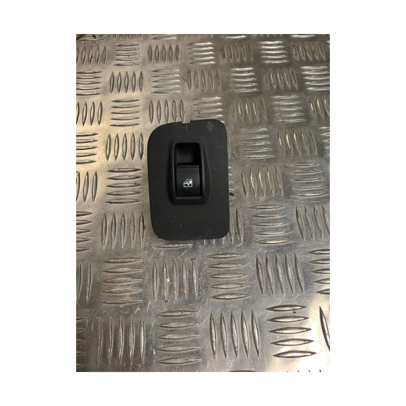 Interrupteur de leve vitre avant droit FIAT QUBO d’occasion