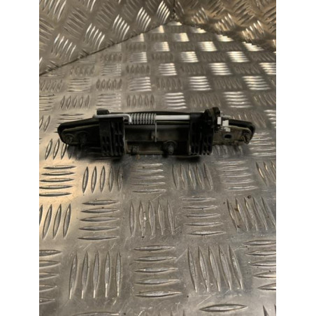 Poignee porte avant droit DACIA DUSTER 1 PHASE 1 d’occasion
