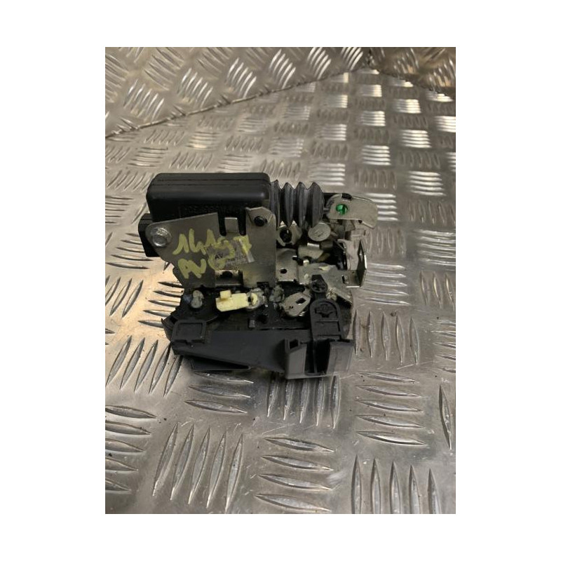 Serrure avant gauche DACIA DUSTER 1 PHASE 1 d’occasion
