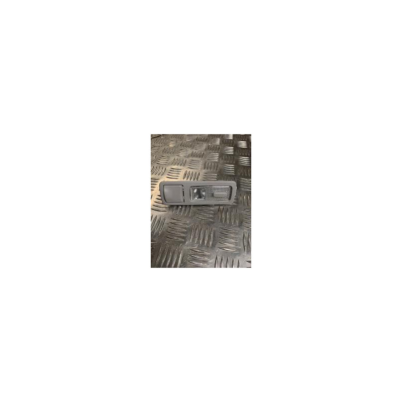 Eclairage de plafonnier PEUGEOT 307 PHASE 1 BREAK d’occasion