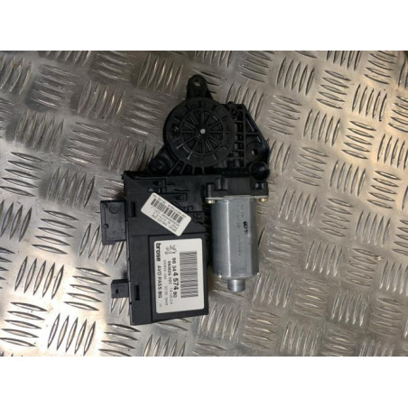 Moteur leve vitre avant droit PEUGEOT 307 PHASE 1 BREAK d’occasion