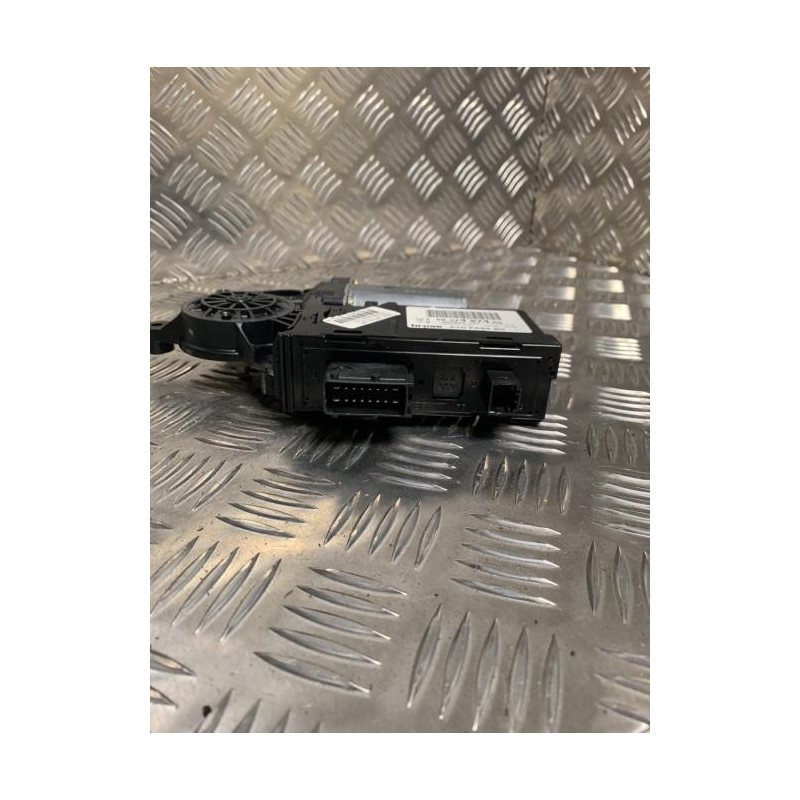 Moteur leve vitre avant droit PEUGEOT 307 PHASE 1 BREAK d’occasion
