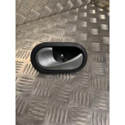 Poignee interieur avant gauche RENAULT MEGANE 2 PHASE 1 CABRIOLET d’occasion