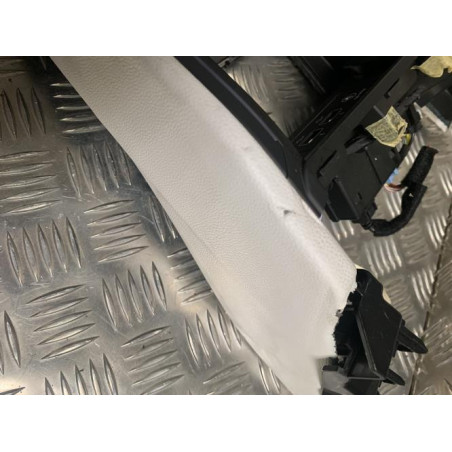 Console central (interieur plastique) RENAULT  d’occasion