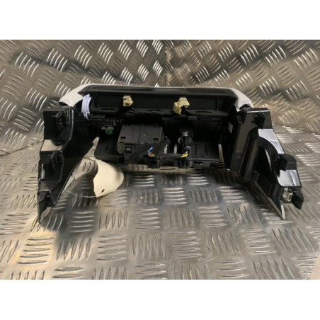 Console central (interieur plastique) RENAULT  d’occasion