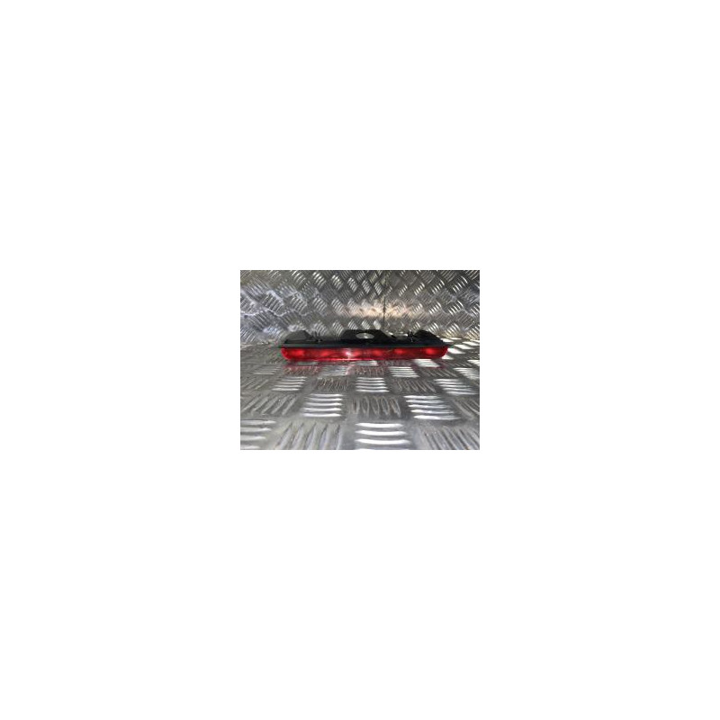 Feu arriere stop central PEUGEOT 106 PHASE 2 d’occasion