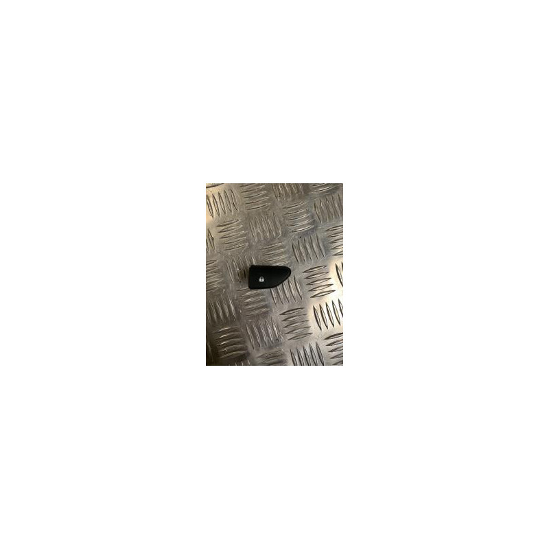 Bouton/Interrupteur RENAULT CLIO 4 PHASE 2 d’occasion