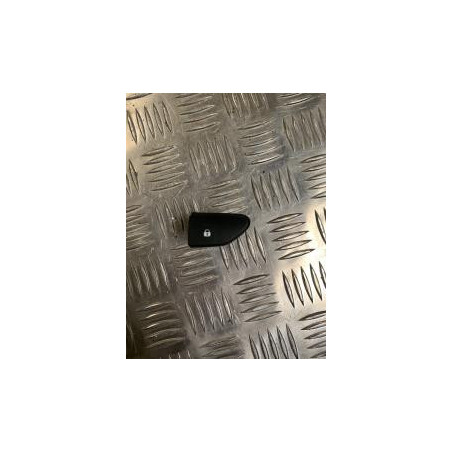 Bouton/Interrupteur RENAULT CLIO 4 PHASE 2 d’occasion