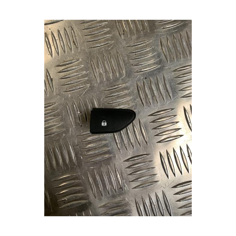 Bouton/Interrupteur RENAULT CLIO 4 PHASE 2 d’occasion