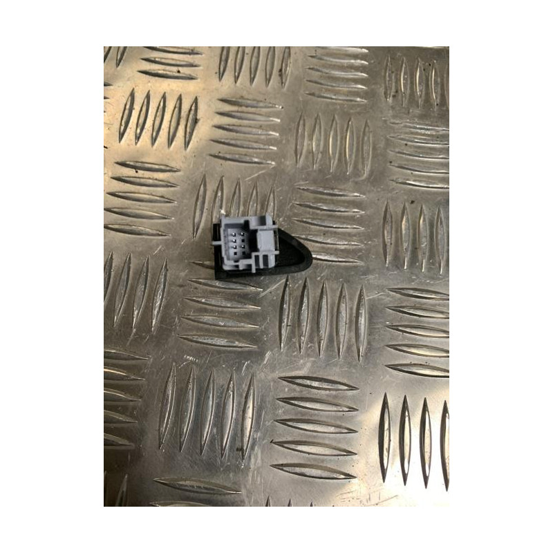 Bouton/Interrupteur RENAULT CLIO 4 PHASE 2 d’occasion