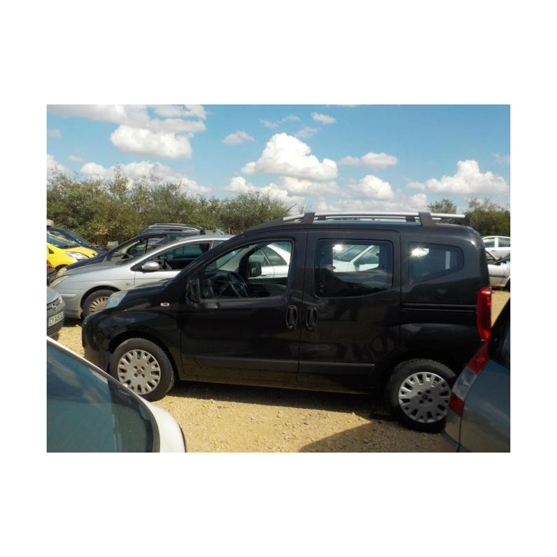 Poignee porte avant gauche FIAT QUBO d’occasion