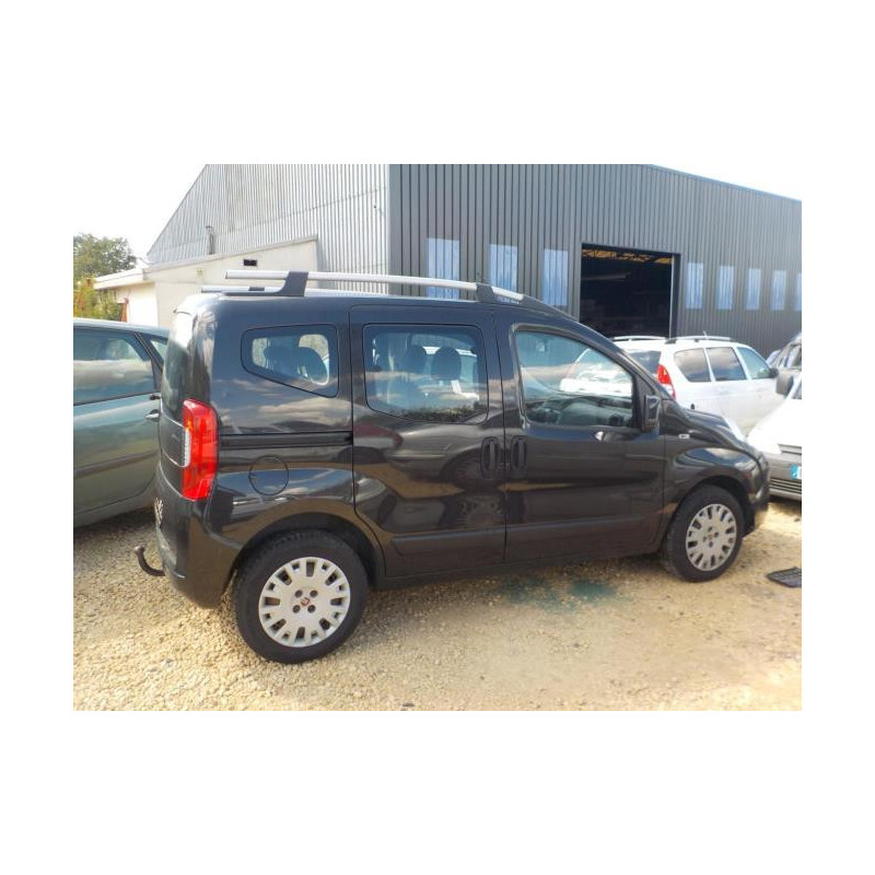 Poignee porte avant gauche FIAT QUBO d’occasion