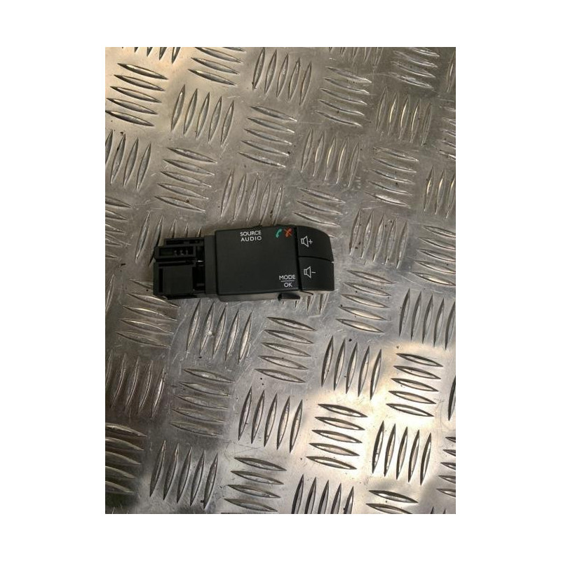 Commande autoradio RENAULT CLIO 4 PHASE 2 d’occasion