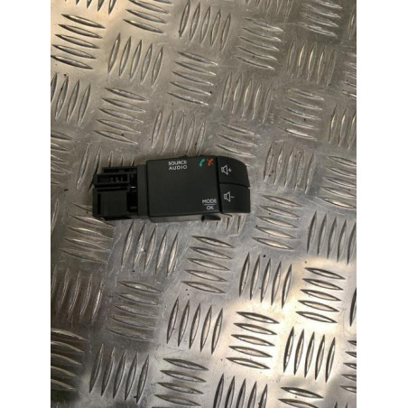 Commande autoradio RENAULT CLIO 4 PHASE 2 d’occasion