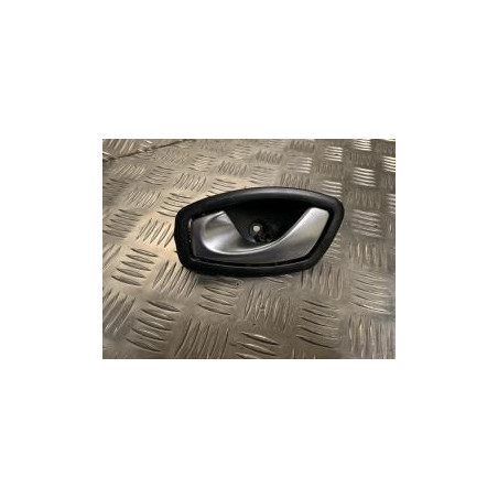 Poignee interieur avant gauche RENAULT CLIO 4 PHASE 2 d’occasion