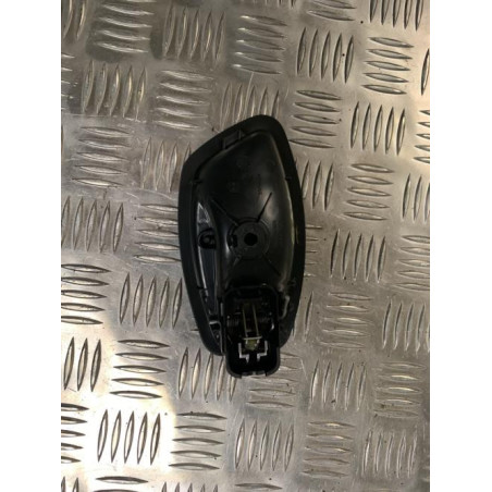 Poignee interieur avant gauche RENAULT CLIO 4 PHASE 2 d’occasion