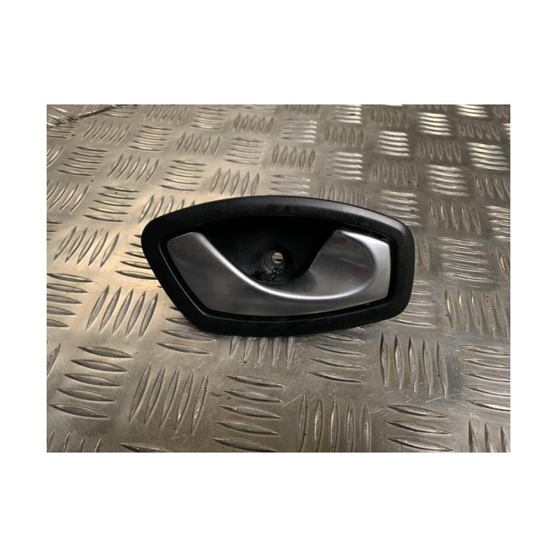 Poignee interieur avant droit RENAULT CLIO 4 PHASE 2 d’occasion