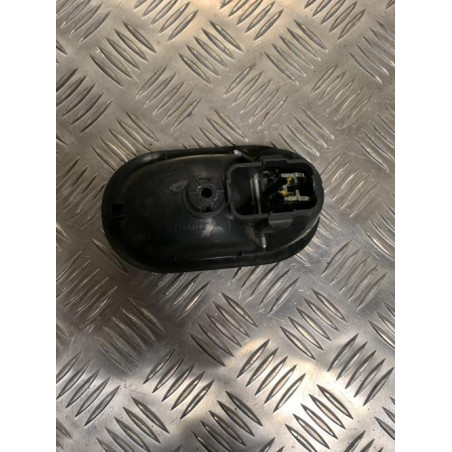 Poignee interieur avant gauche RENAULT CLIO 3 PHASE 1 d’occasion