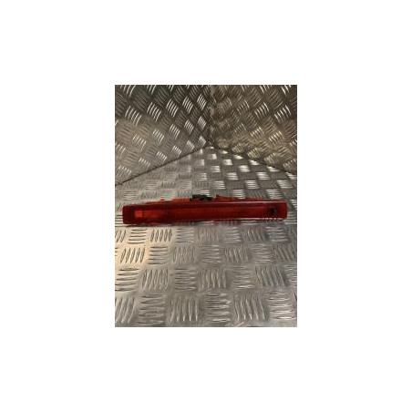 Feu arriere stop central RENAULT CLIO 3 PHASE 1 d’occasion