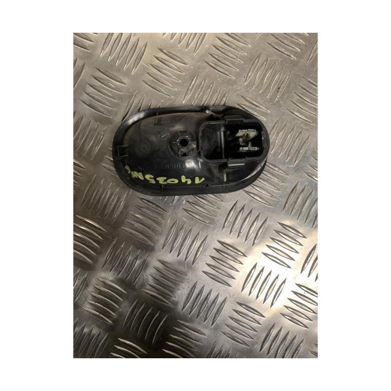 Poignee interieur avant gauche RENAULT CLIO 3 PHASE 2 d’occasion