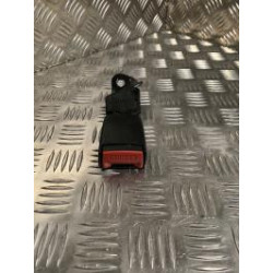 Attache ceinture arriere droit RENAULT CLIO 1 PHASE 3 d’occasion